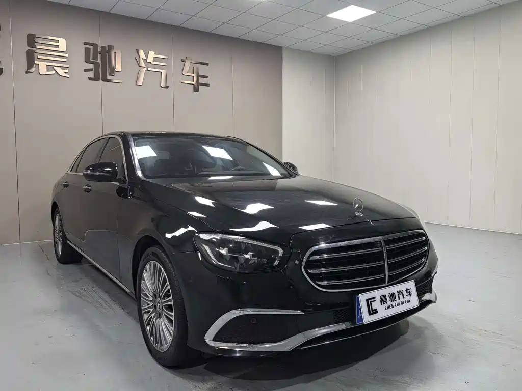 Mercedes-Benz E-Class — миниатюра 3