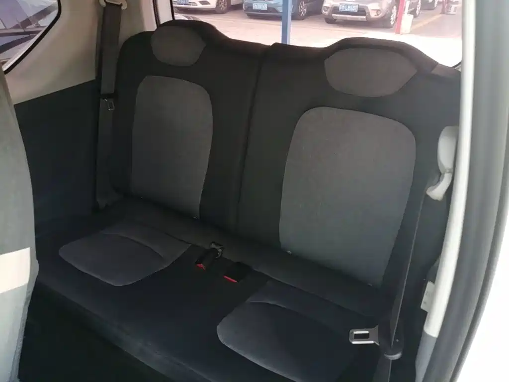 Wuling MINIEV — миниатюра 17