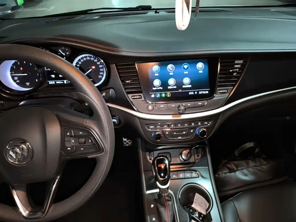 Buick Verano — миниатюра 10