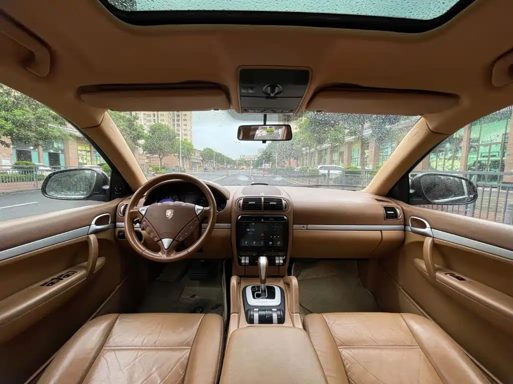 Porsche Cayenne — миниатюра 14