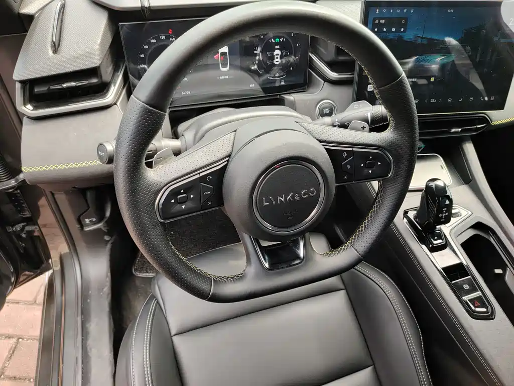 Lynk & Co 03 — миниатюра 5