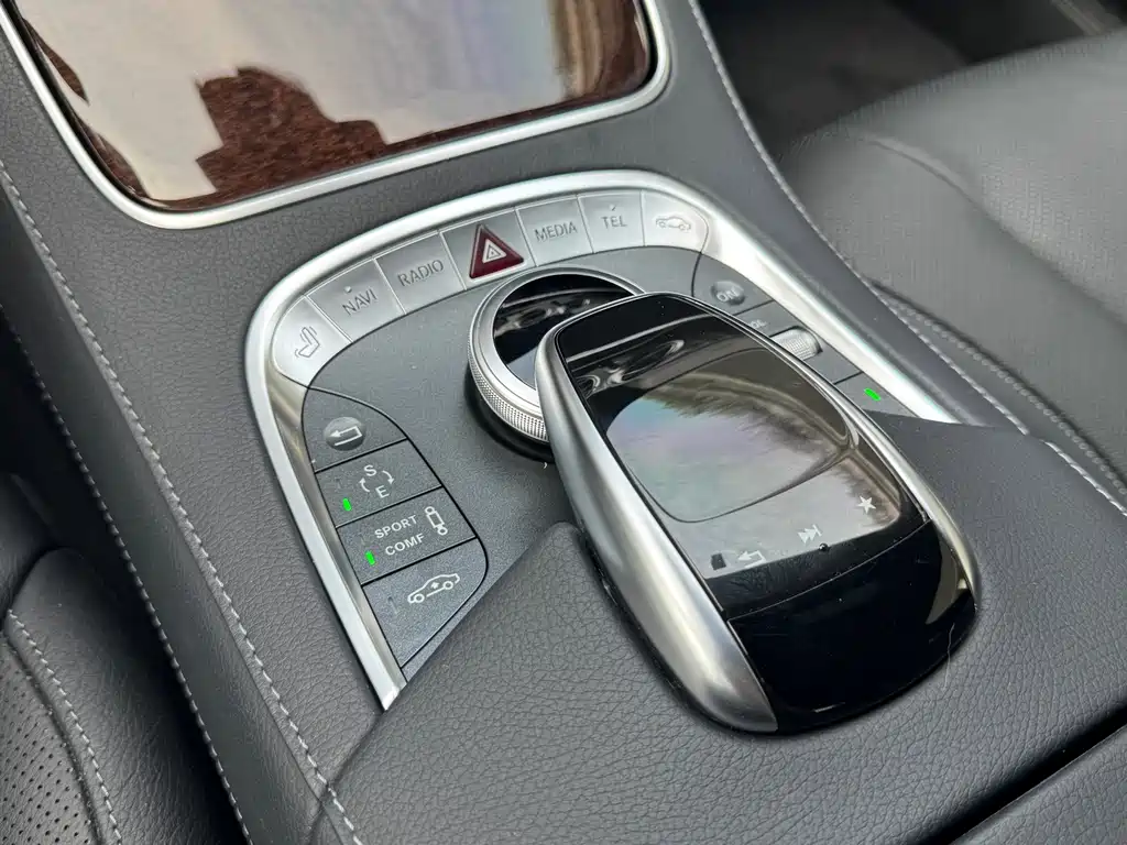 Mercedes-Benz S-Class — миниатюра 15