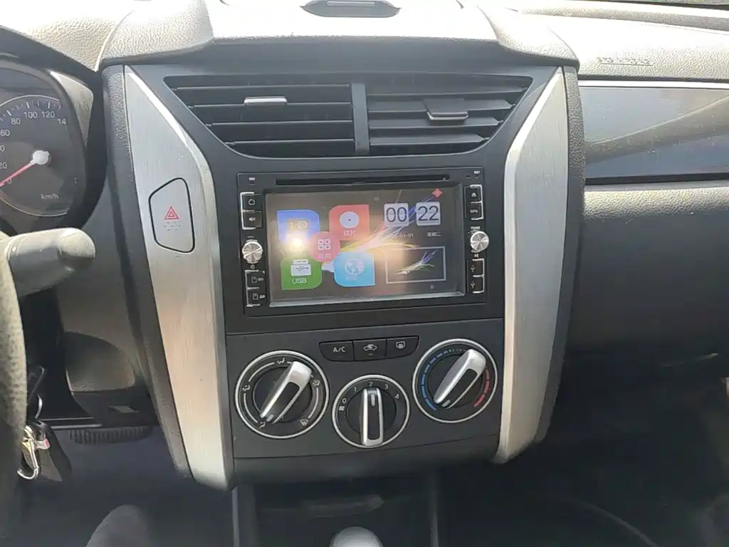 Venucia R50X — миниатюра 13