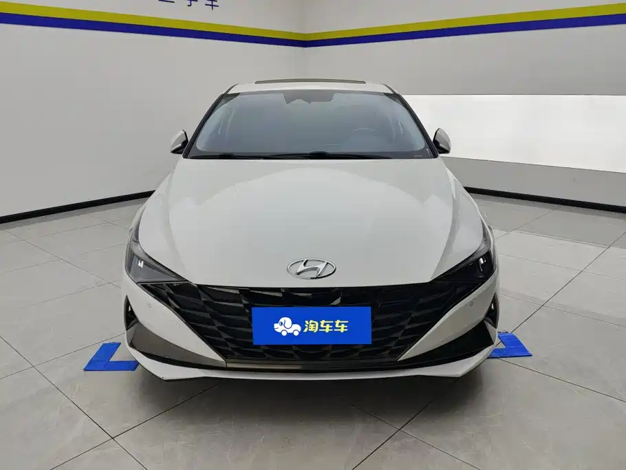 Hyundai Elantra — миниатюра 2