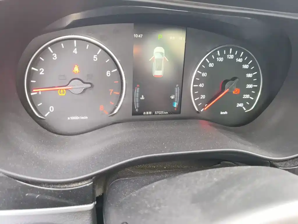 BYD MAX — миниатюра 8