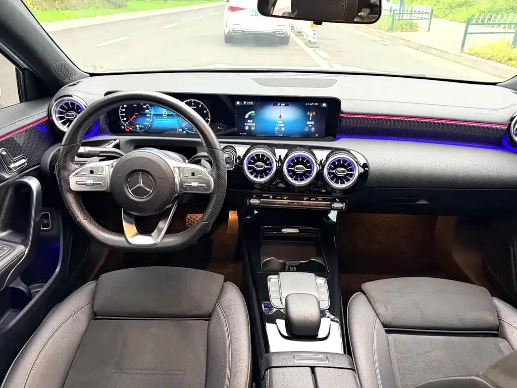 Mercedes-Benz A-Class — миниатюра 6