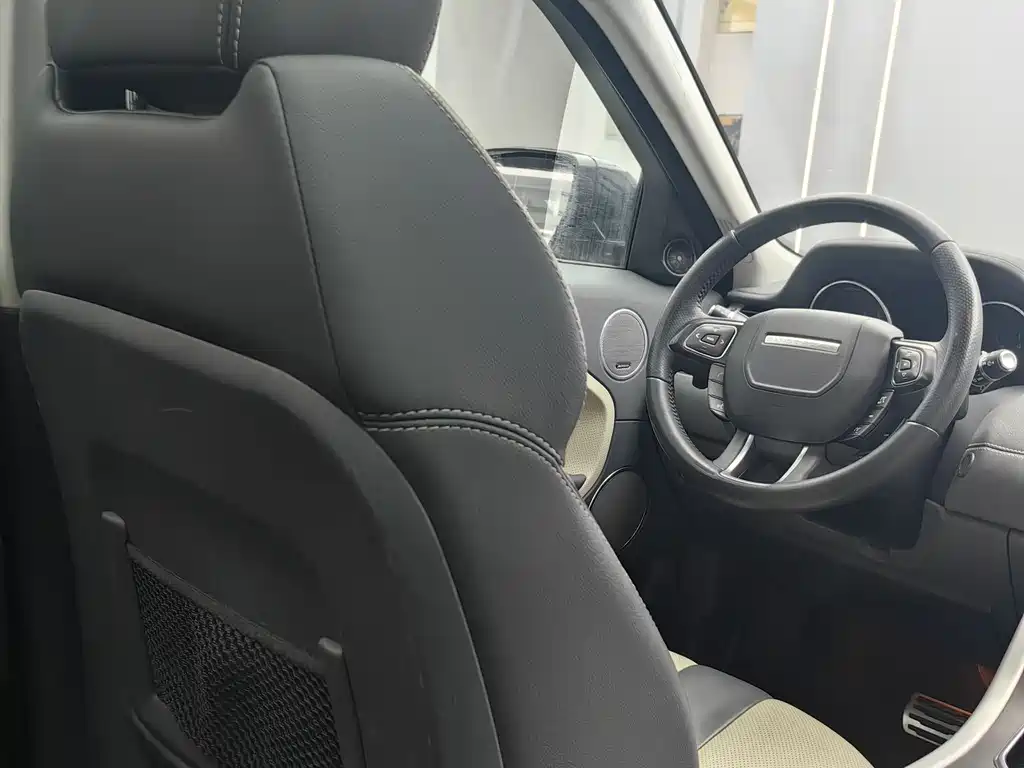 Land Rover Range Rover Evoque 2013 2.0T 5