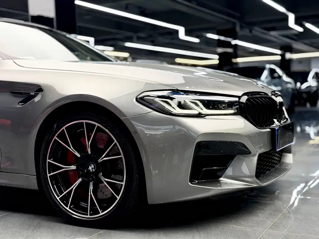 BMW M5 — миниатюра 4