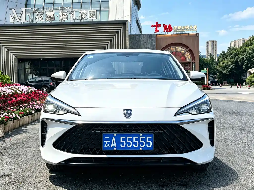 Roewe i5 — миниатюра 2