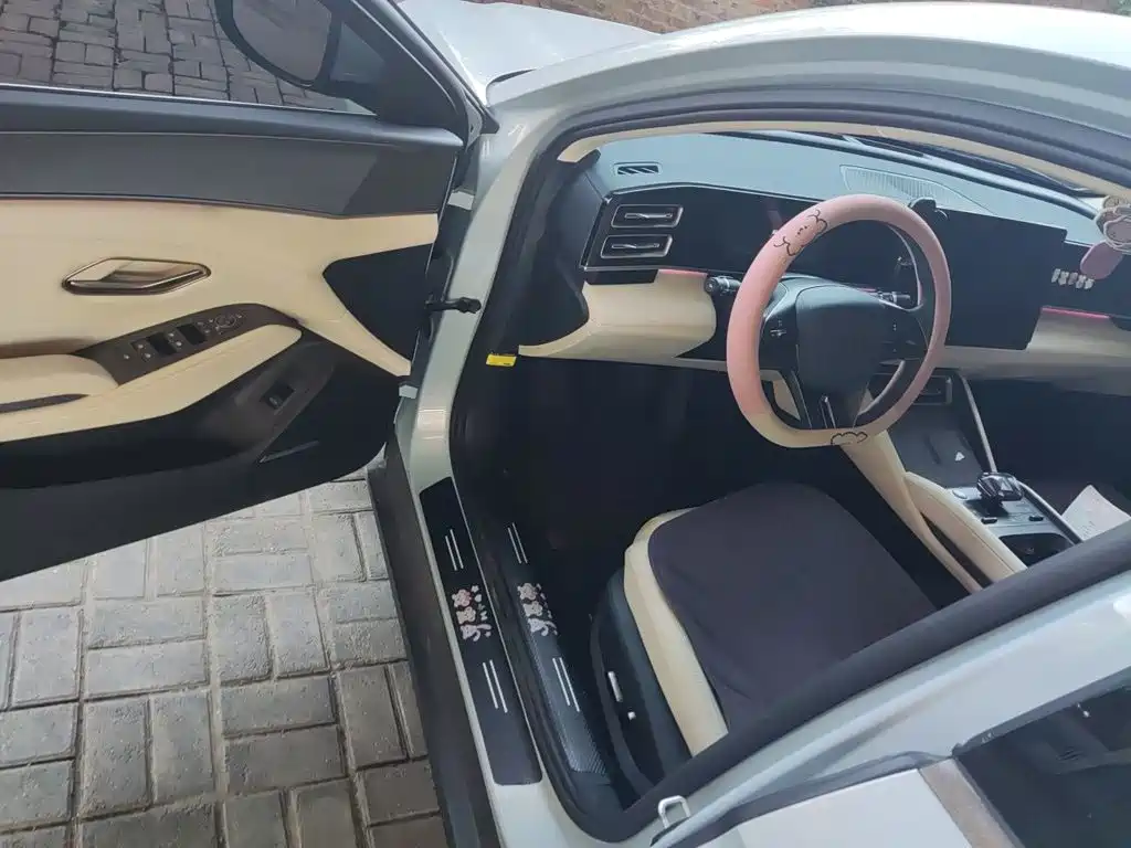 BYD Qin L — миниатюра 17