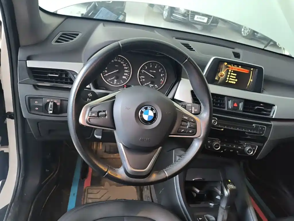 BMW X1 — миниатюра 11