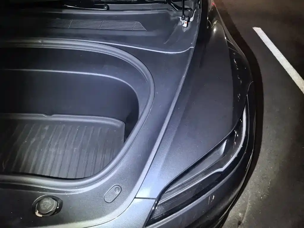 Tesla Model 3 — миниатюра 21