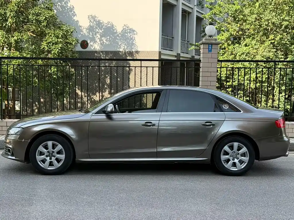 Audi A4 — миниатюра 5