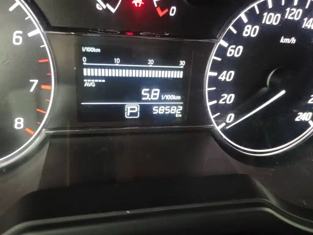 Nissan Tiida — миниатюра 5