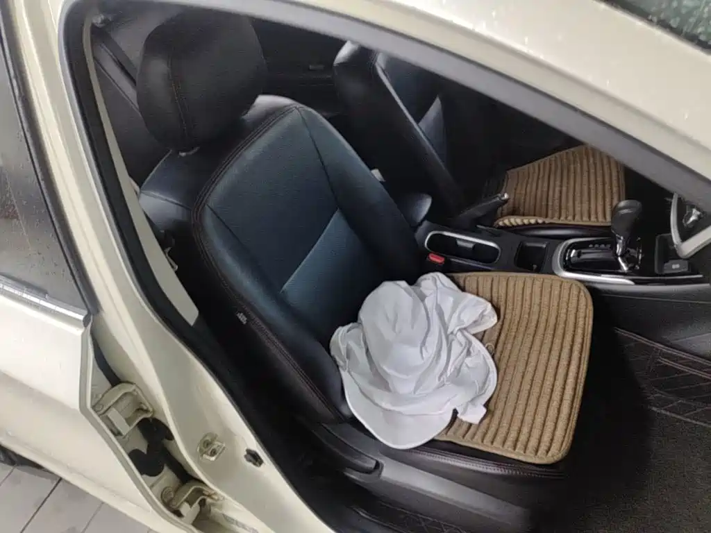 Nissan Tiida — миниатюра 20