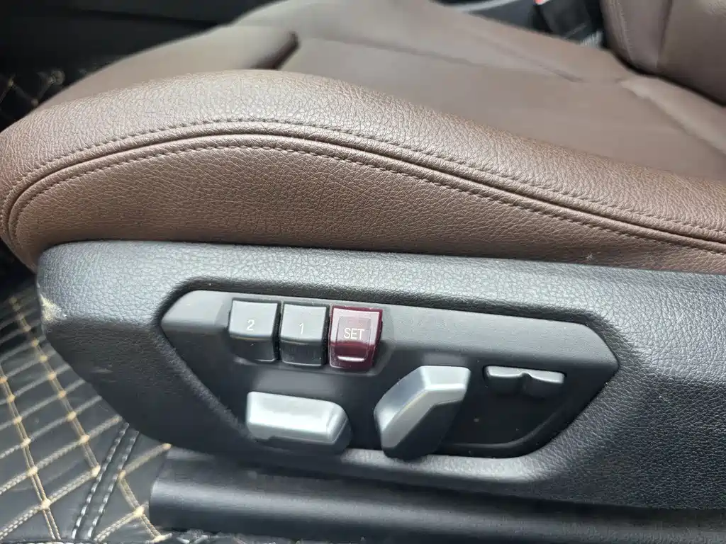 BMW 3 Series — миниатюра 12