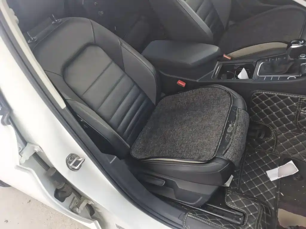 Volkswagen Sagitar — миниатюра 25
