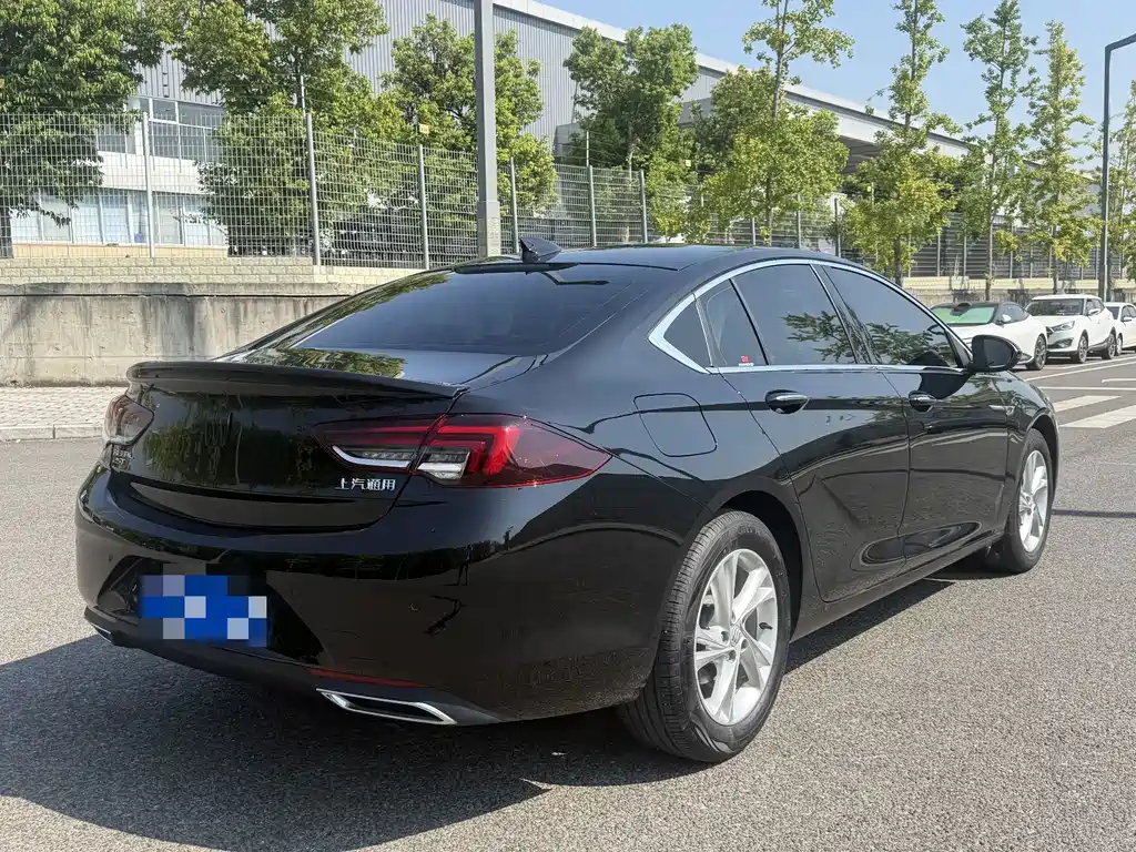 Buick Regal — миниатюра 6
