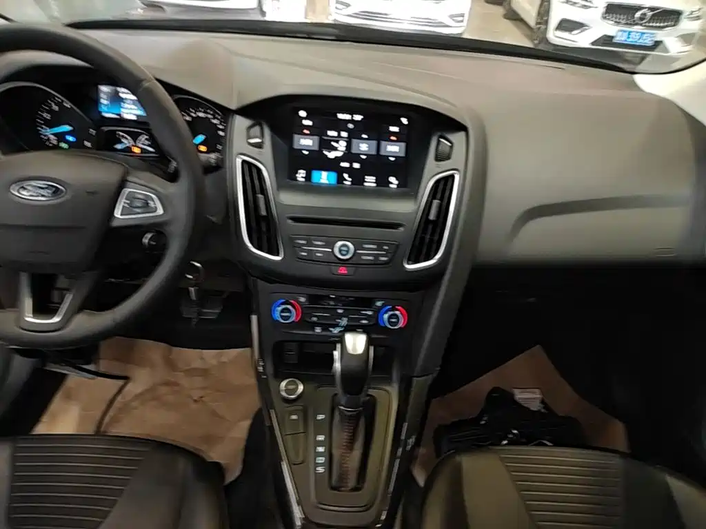 Ford Focus — миниатюра 13