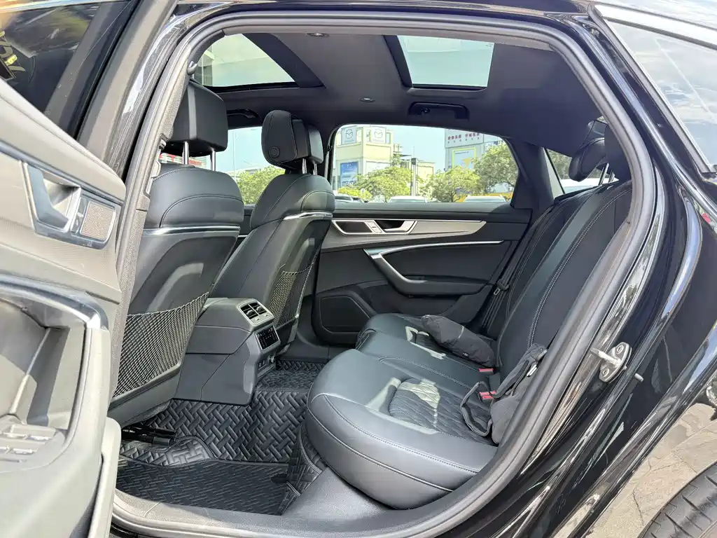 Audi A6L — миниатюра 10