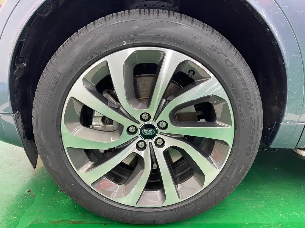 Land Rover Discovery Sport — миниатюра 29