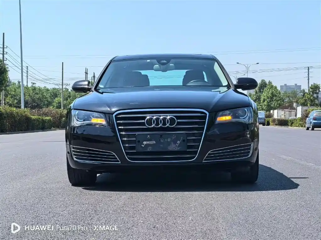 Купить Audi A8