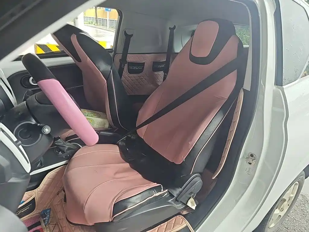 Roewe Clever — миниатюра 11