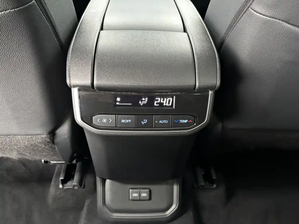 Toyota Highlander — миниатюра 21