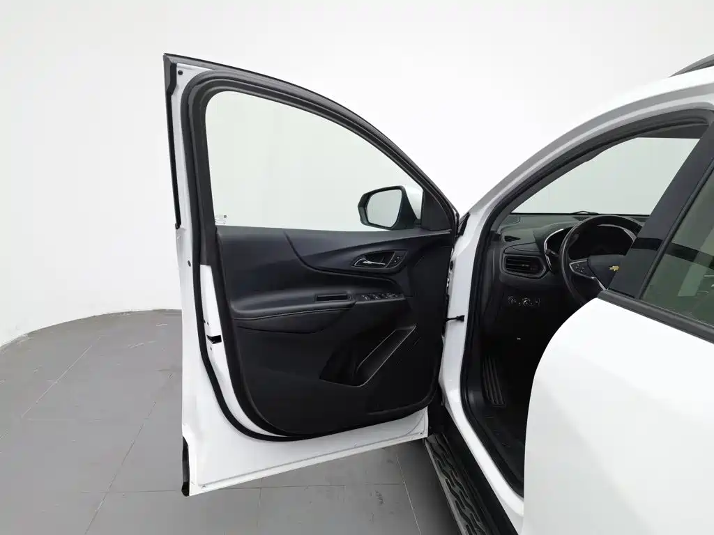 Chevrolet Equinox — миниатюра 8