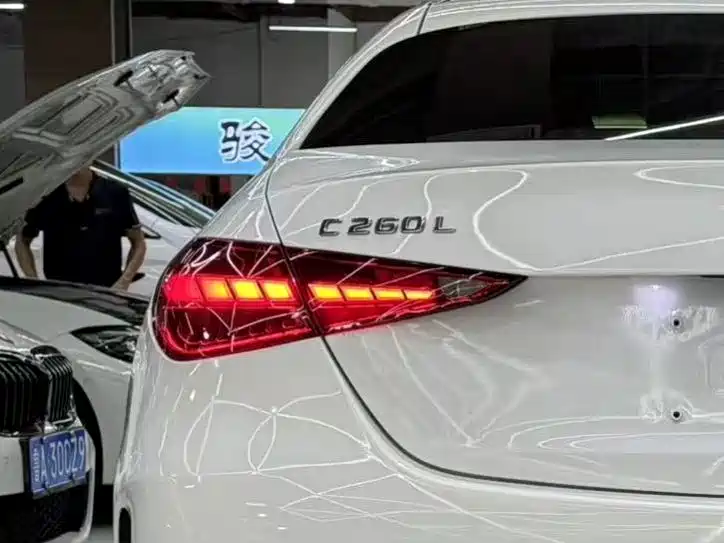 Mercedes-Benz C-Class — миниатюра 16