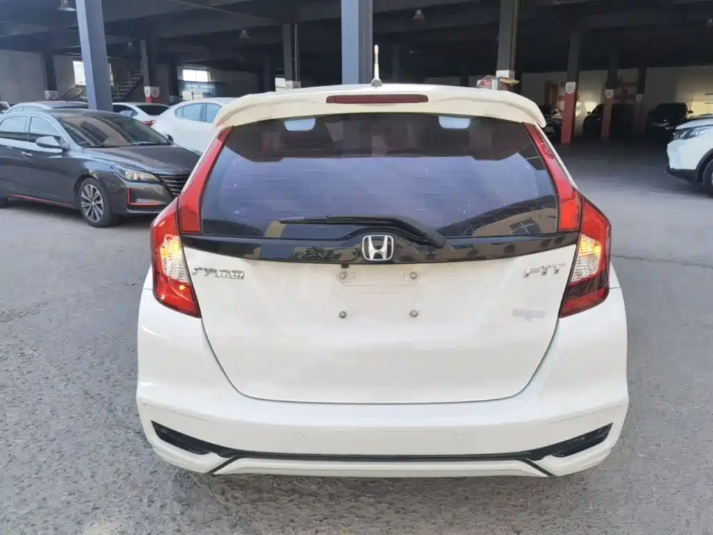 Honda Fit — миниатюра 6