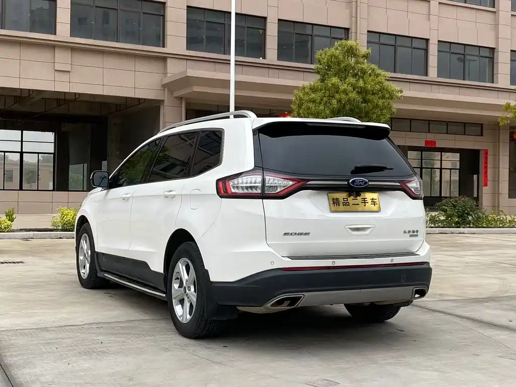Ford Edge — миниатюра 9