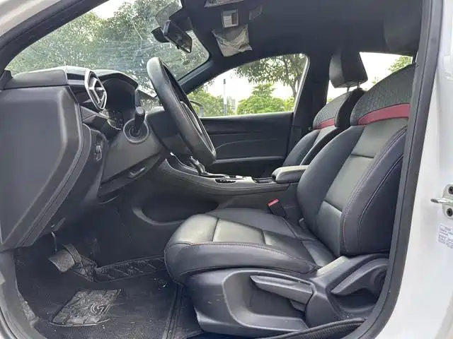 MG MG5 - фото 8
