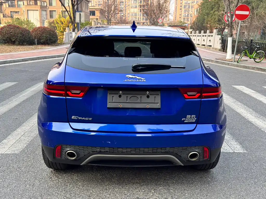 JAGUAR E PACE