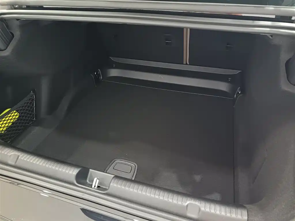 Mercedes-Benz EQE 2025 500 4MATIC