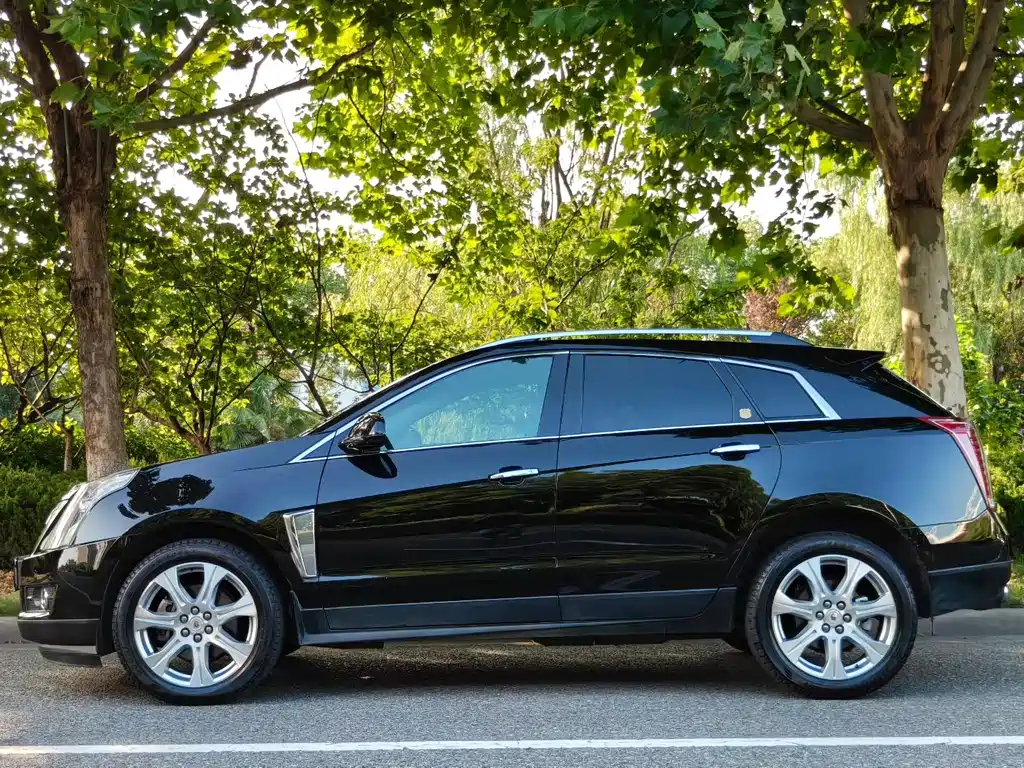 Cadillac SRX — миниатюра 3