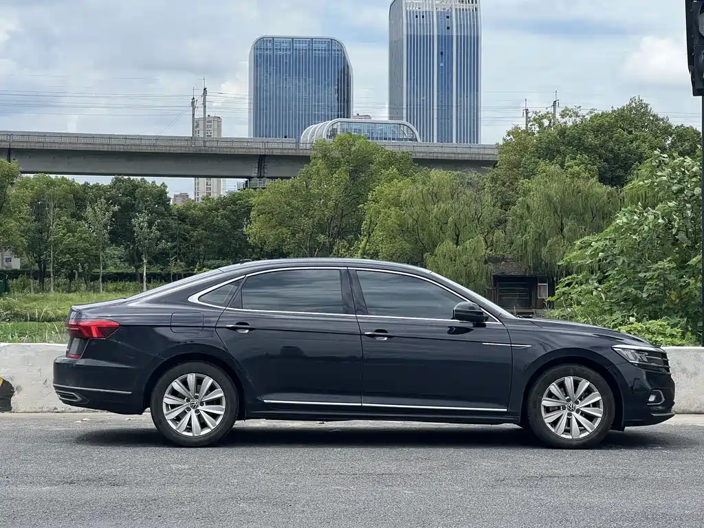 Volkswagen Passat — миниатюра 5