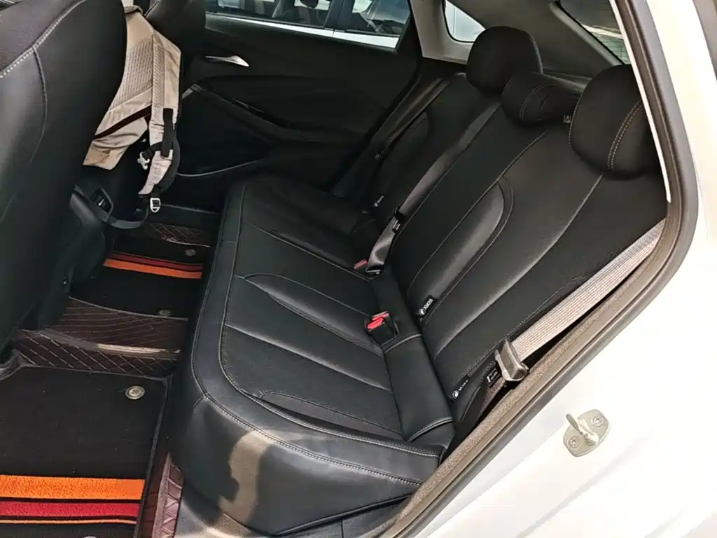Buick Verano — миниатюра 17