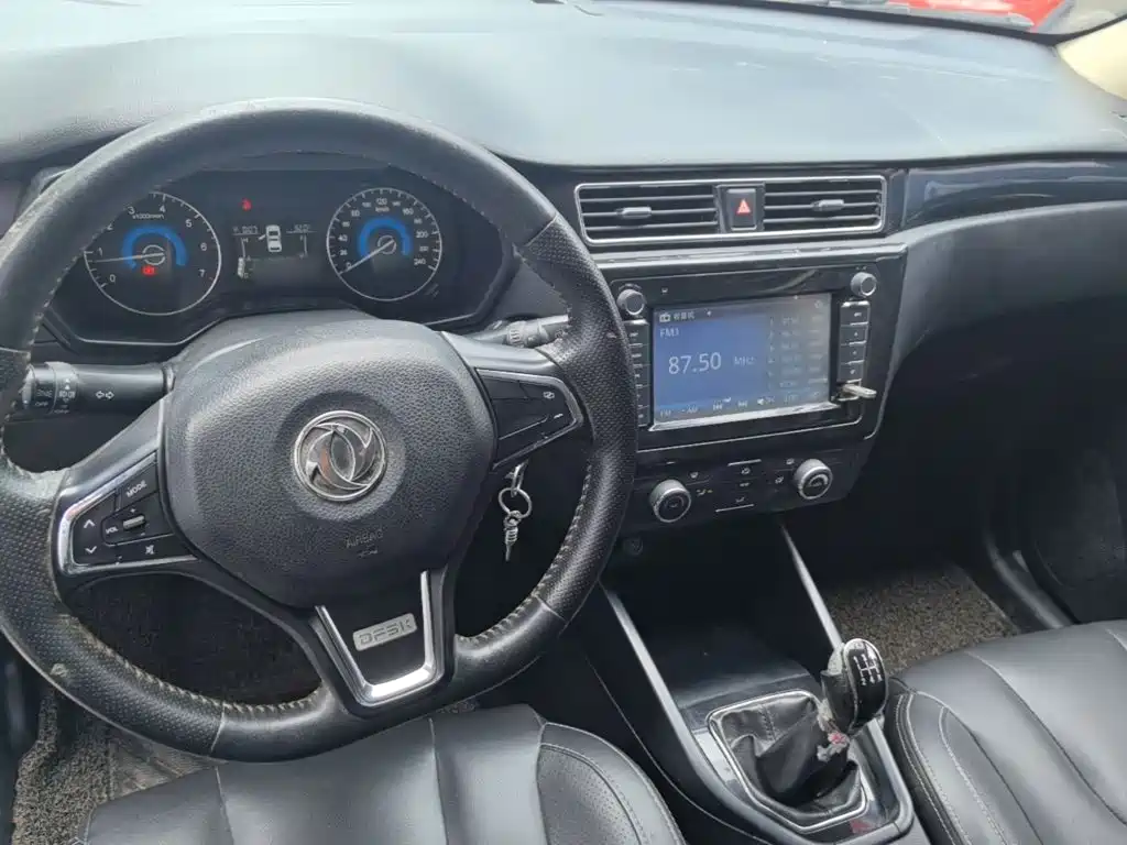 Dongfeng 580 2016 1.8L MT Comfort