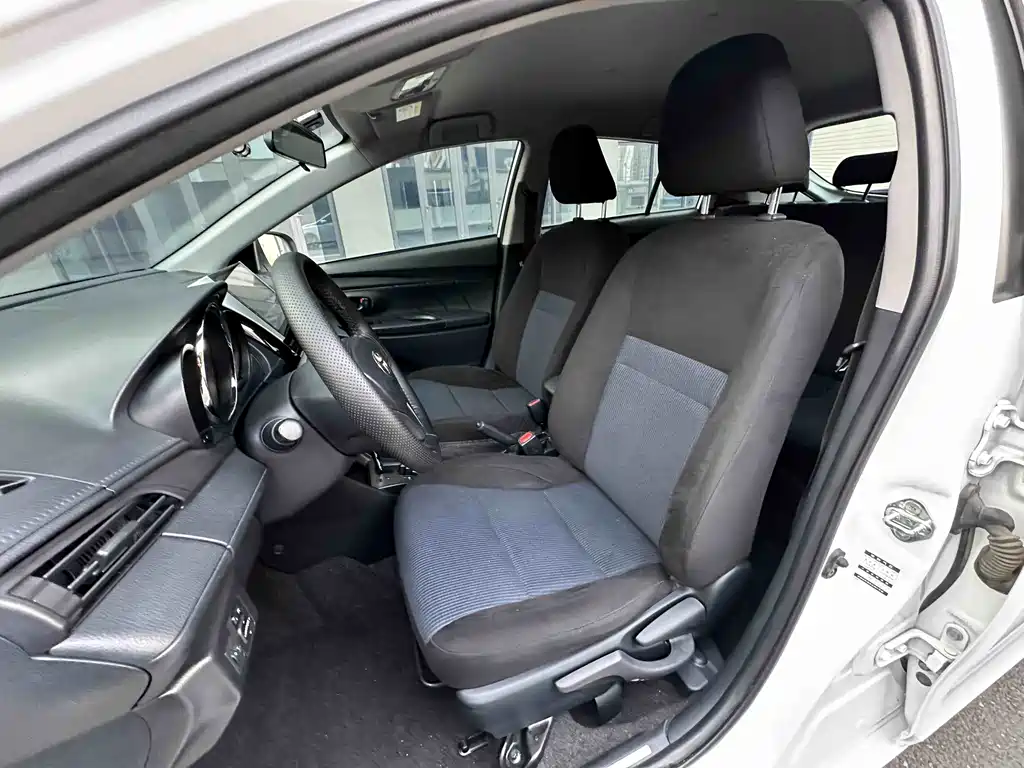 TOYOTA YARIS L ZHIXUAN