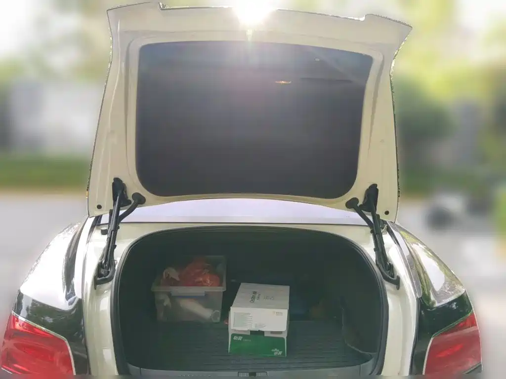 Bentley Flying Spur — миниатюра 10