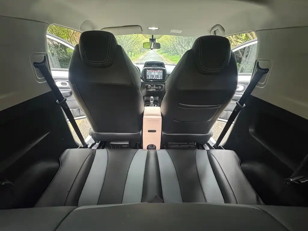 Roewe Clever — миниатюра 14