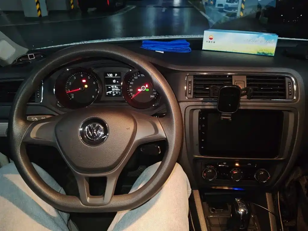 Volkswagen Sagitar 2017 1.6L AT Fashion