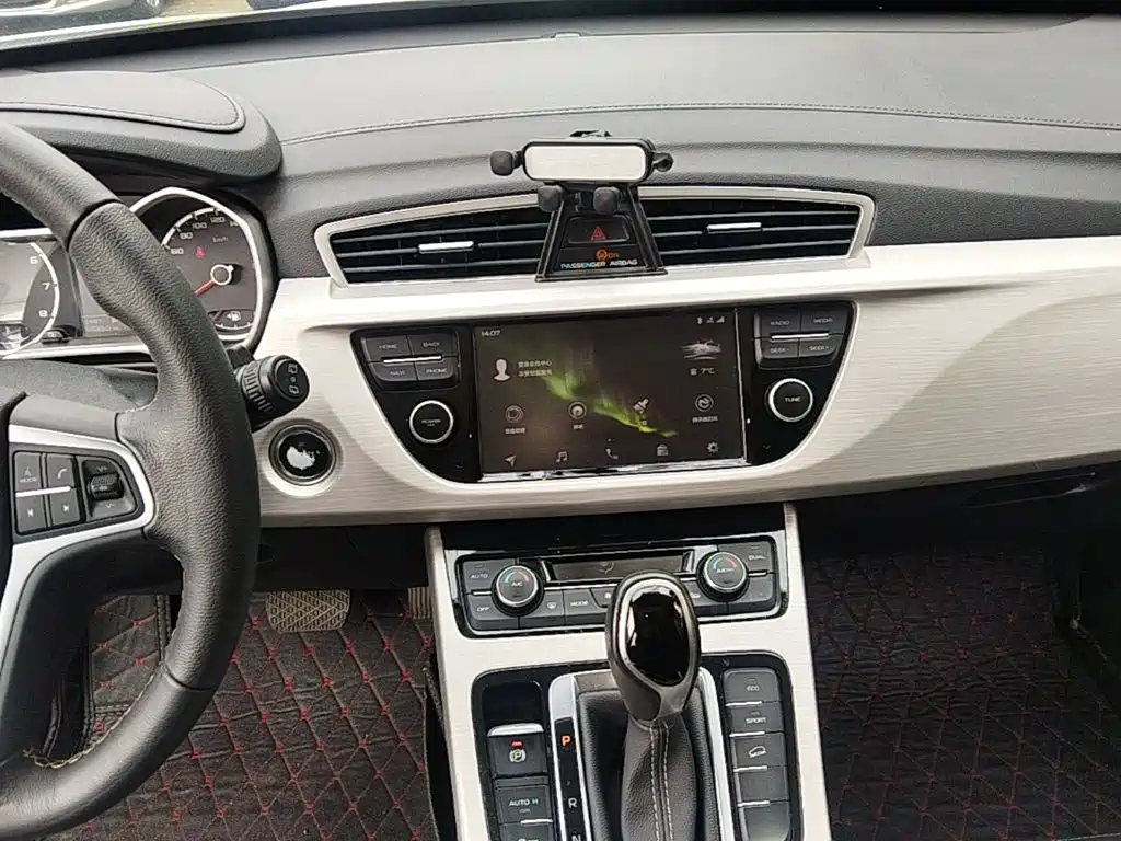 Geely Boyue — миниатюра 13
