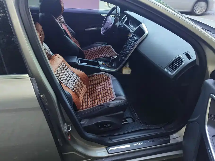 Volvo XC60 (Import) — миниатюра 8