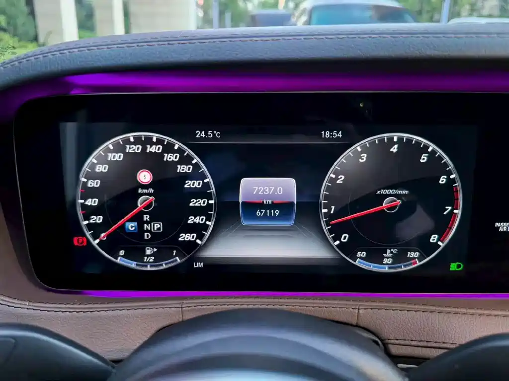 Mercedes-Benz S-Class — миниатюра 2