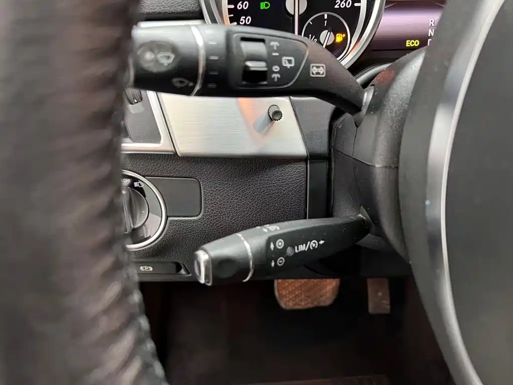 Mercedes-Benz M-Class — миниатюра 8