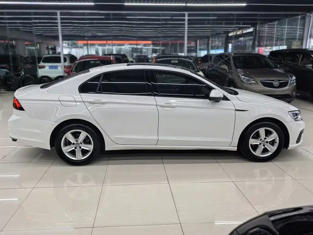 Volkswagen Lamando — миниатюра 6