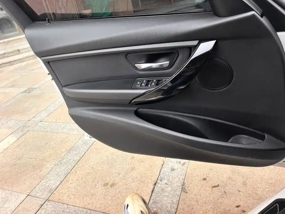 BMW 3 Series — миниатюра 7