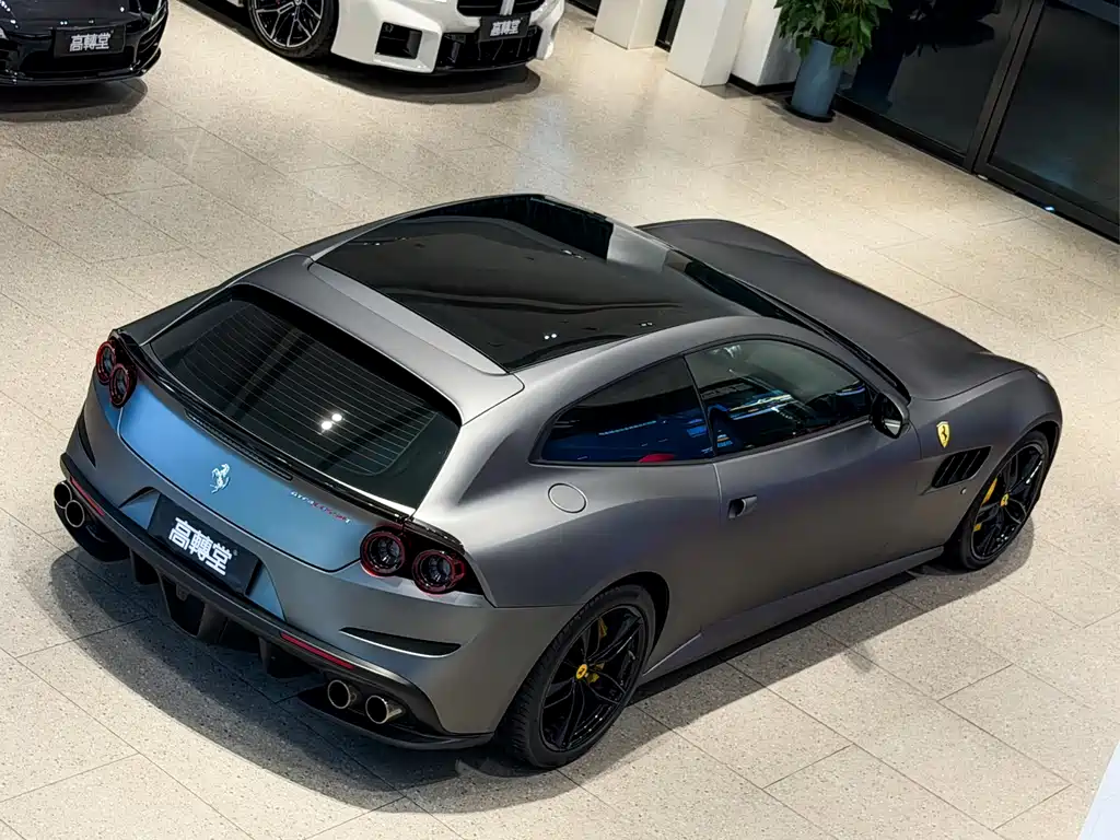 Ferrari GTC4Lusso — миниатюра 18